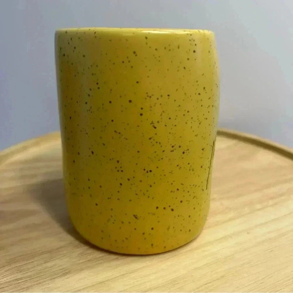 Rae Dunn Easter Yellow Speckled Chick Magnet Coffee Mug large 18oz EUC - Picture 4 of 6